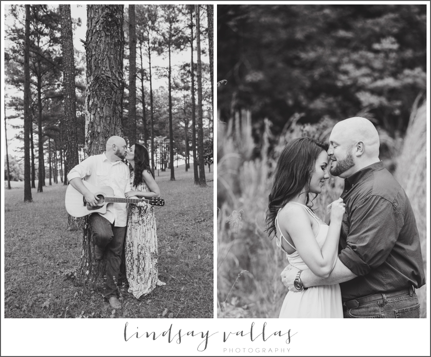 Karyn & Phillip Engagement - Mississippi Wedding Photographer Lindsay Vallas Photography_0010
