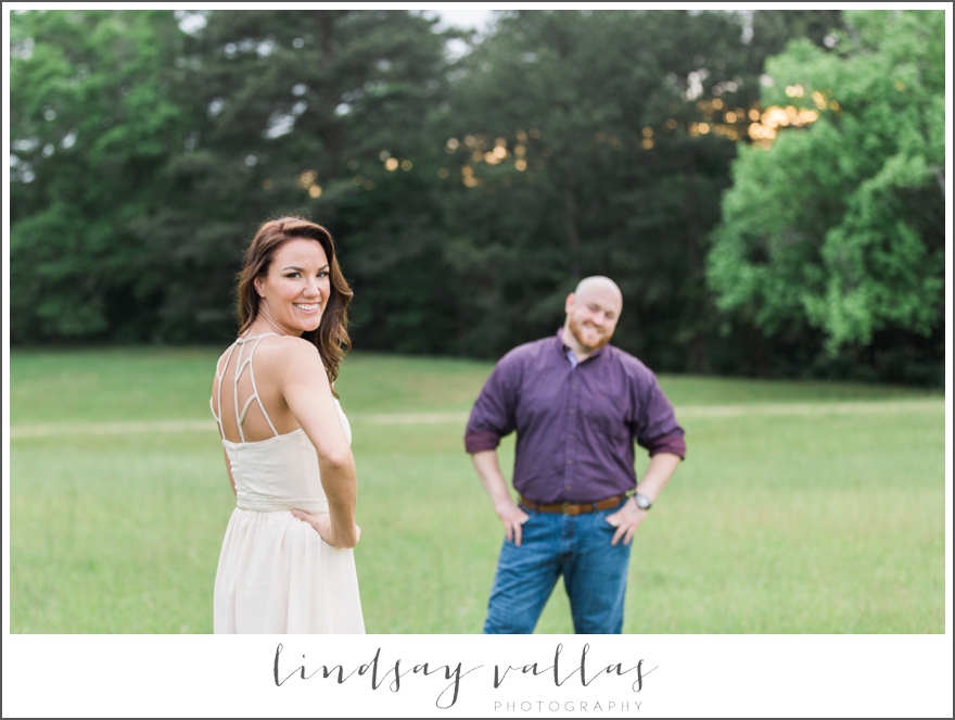 Karyn & Phillip Engagement - Mississippi Wedding Photographer Lindsay Vallas Photography_0019