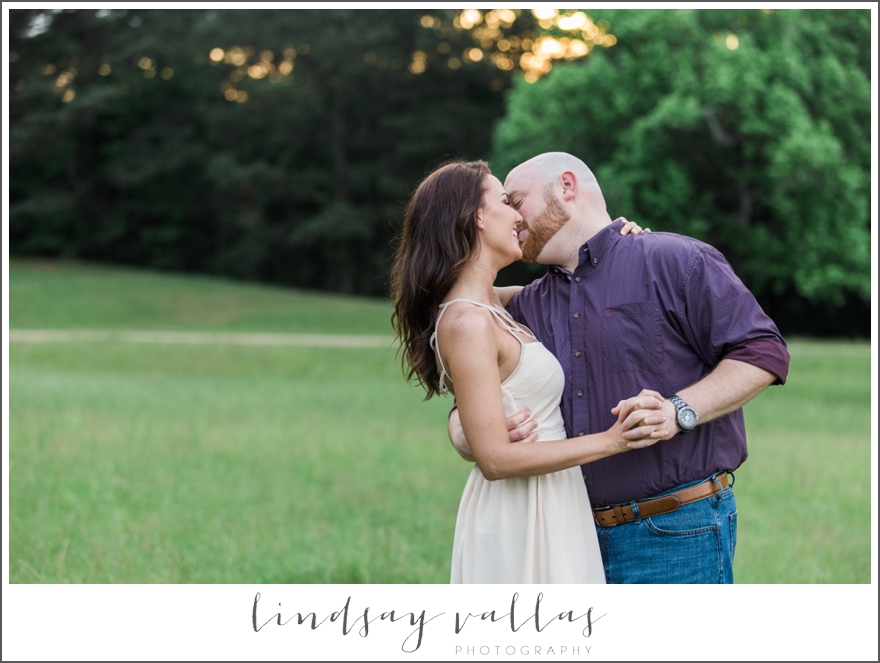 Karyn & Phillip Engagement - Mississippi Wedding Photographer Lindsay Vallas Photography_0022