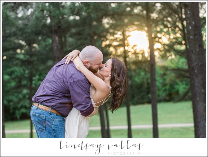 Karyn & Phillip Engagement - Mississippi Wedding Photographer Lindsay Vallas Photography_0028