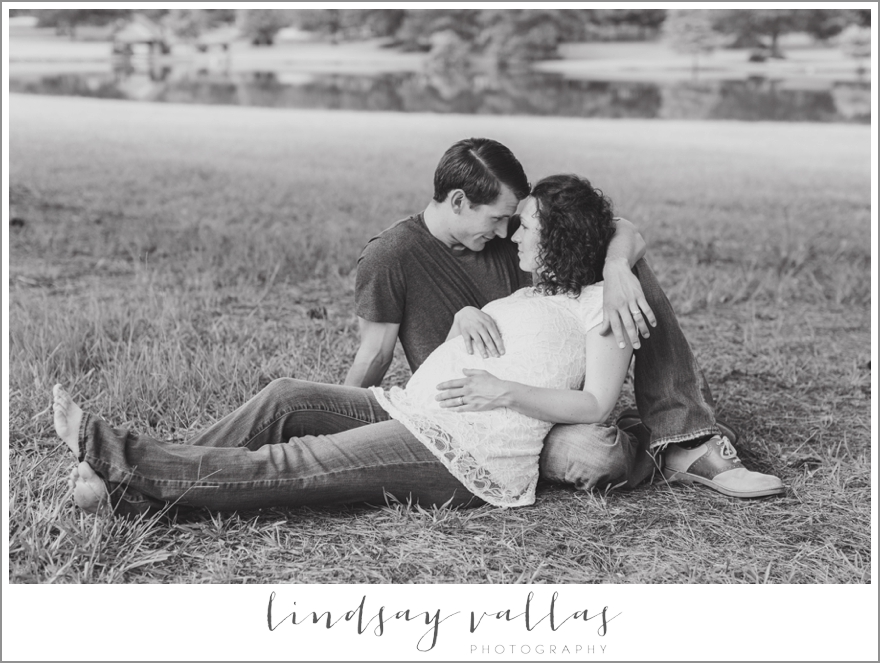 Amanda & Cody Maternity Session - Mississippi Wedding Photographer Lindsay Vallas Photography_0014