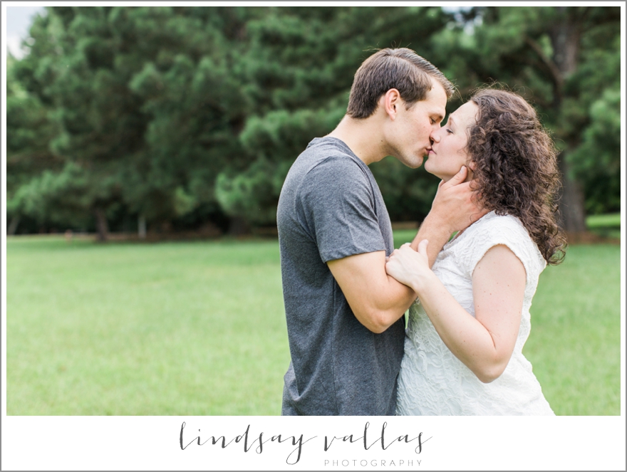 Amanda & Cody Maternity Session - Mississippi Wedding Photographer Lindsay Vallas Photography_0018