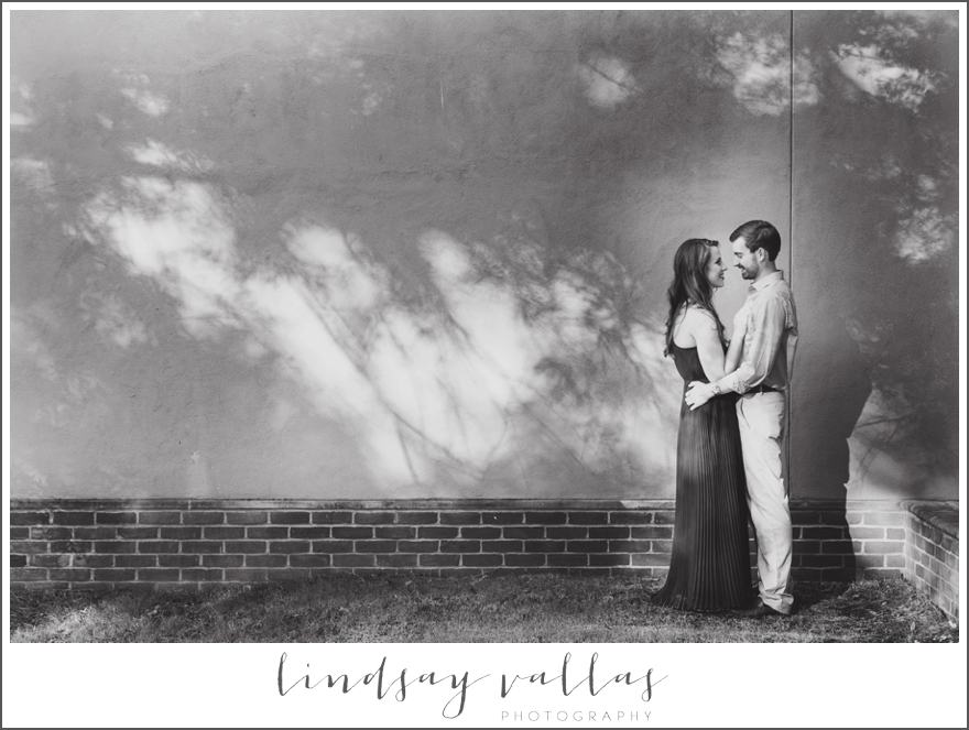 Mary Jordan & Thomas Engagement Session - Mississippi Wedding Photographer Lindsay Vallas Photography_0014