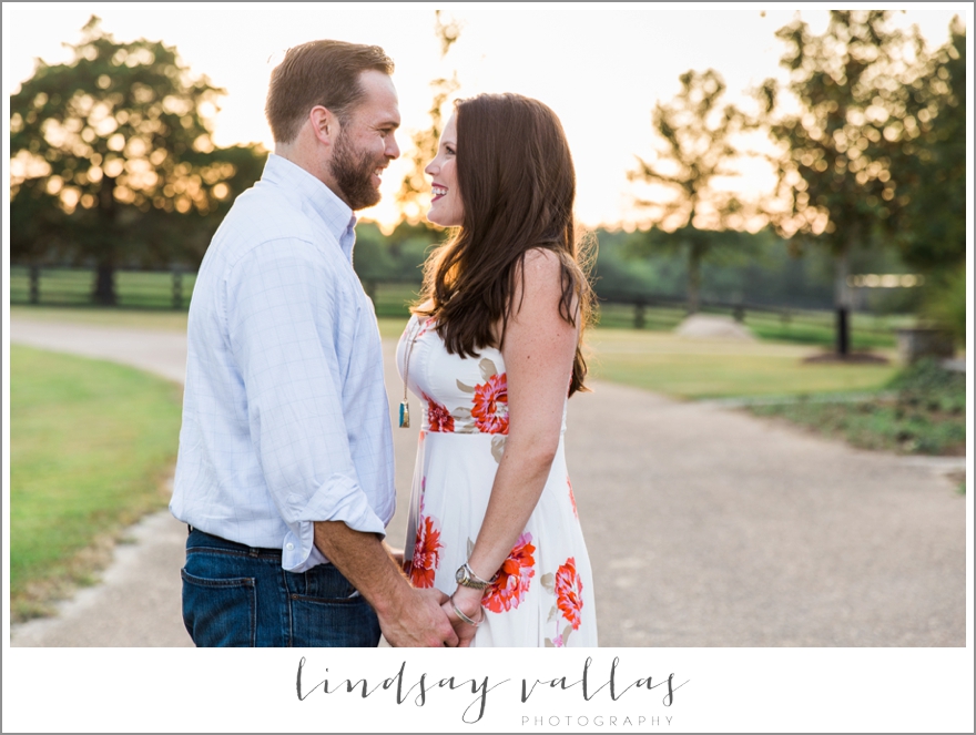 Sarah & Andrew Engagements - Mississippi Wedding Photographer Lindsay Vallas Photography_0024