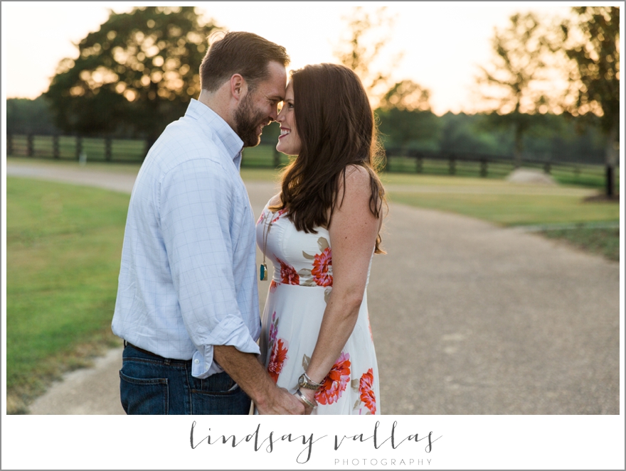 Sarah & Andrew Engagements - Mississippi Wedding Photographer Lindsay Vallas Photography_0025