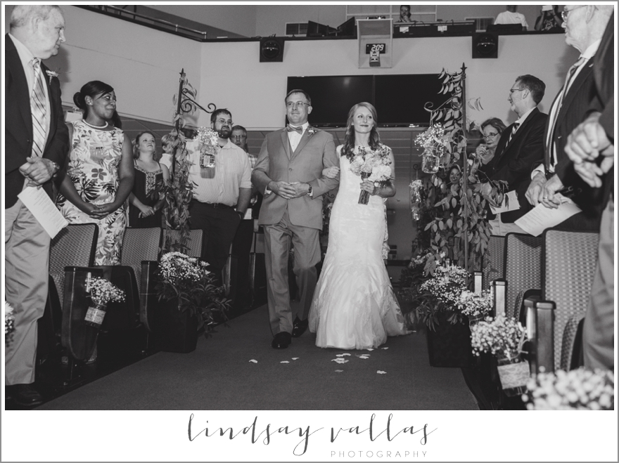 Elizabeth & Bo Wedding - Mississippi Wedding Photographer Lindsay Vallas Photography_0012
