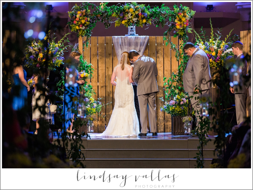 Elizabeth & Bo Wedding - Mississippi Wedding Photographer Lindsay Vallas Photography_0013