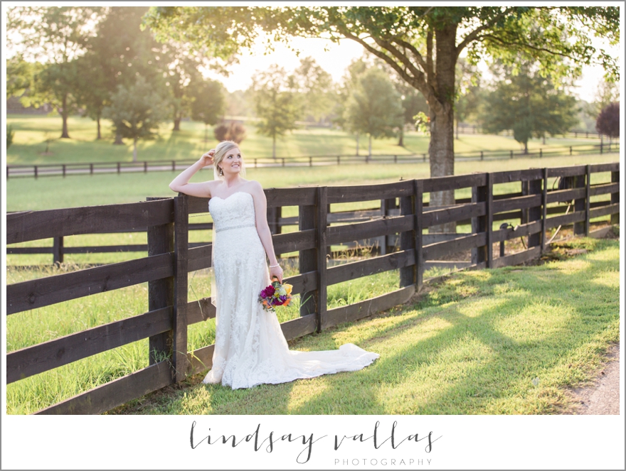 Amanda Strong Bridals - Mississippi Wedding Photographer Lindsay Vallas Photography_0005