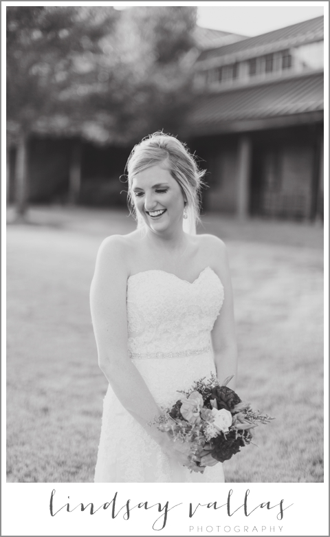 Amanda Strong Bridals - Mississippi Wedding Photographer Lindsay Vallas Photography_0007