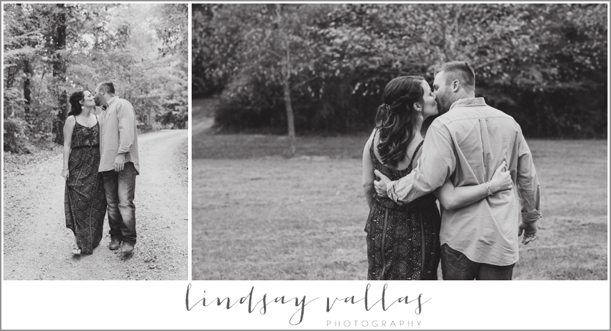 Karli & Jareth Engagement Session - Mississippi Wedding Photographer Lindsay Vallas Photography_0002