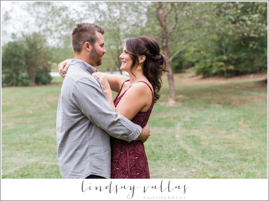 Karli & Jareth Engagement Session - Mississippi Wedding Photographer Lindsay Vallas Photography_0003