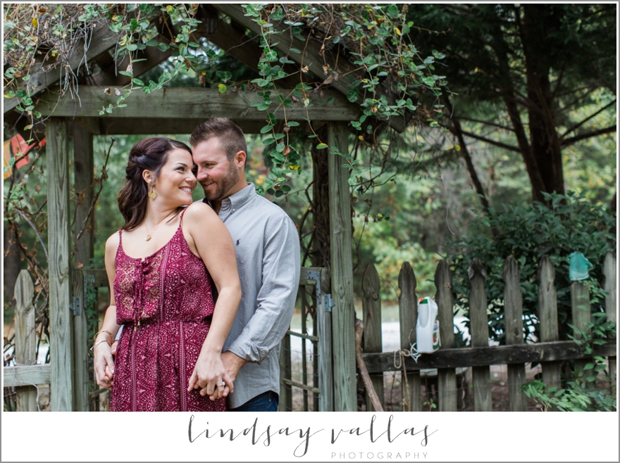 Karli & Jareth Engagement Session - Mississippi Wedding Photographer Lindsay Vallas Photography_0013