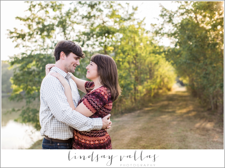 Adrienne & Joel Engagement- Mississippi Wedding Photographer Lindsay Vallas Photography_0012