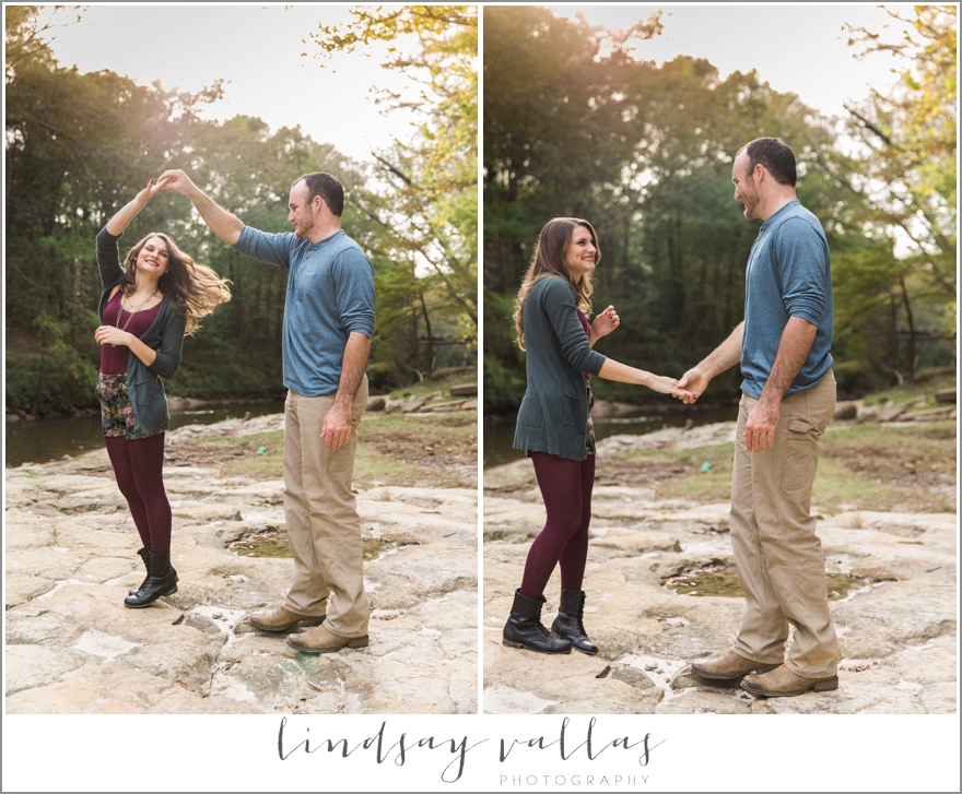 Sara & Corey Engagements- Mississippi Wedding Photographer - Lindsay Vallas Photography_0010