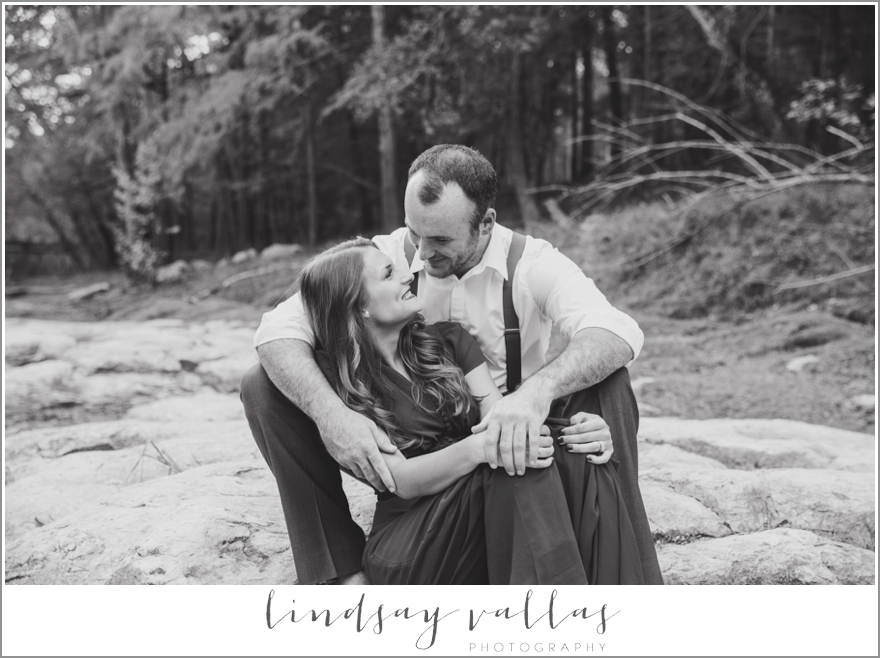 Sara & Corey Engagements- Mississippi Wedding Photographer - Lindsay Vallas Photography_0023