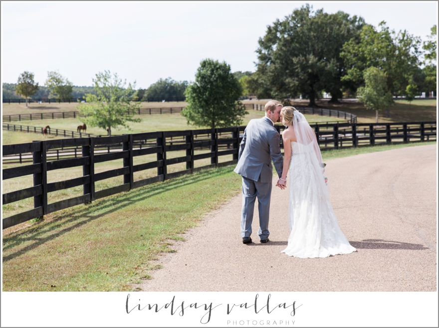 Amanda & Austin Wedding - Mississippi Wedding Photographer - Lindsay Vallas Photography_0036