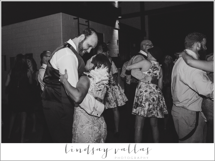 Amanda & Brad Wedding - Mississippi Wedding Photographer - Lindsay Vallas Photography_0084