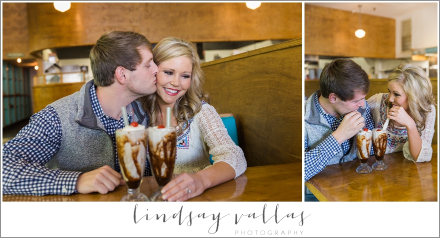 Chelsea & Brandon Engagement Session - Mississippi Wedding Photographer - Lindsay Vallas Photography_0004