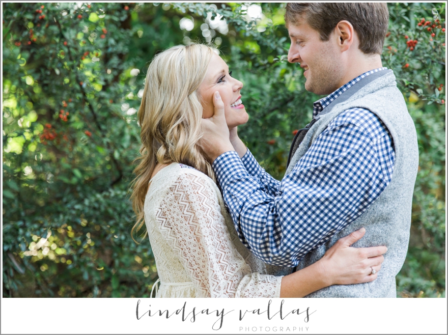 Chelsea & Brandon Engagement Session - Mississippi Wedding Photographer - Lindsay Vallas Photography_0014