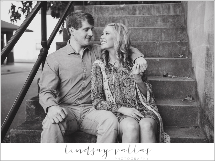 Chelsea & Brandon Engagement Session - Mississippi Wedding Photographer - Lindsay Vallas Photography_0017