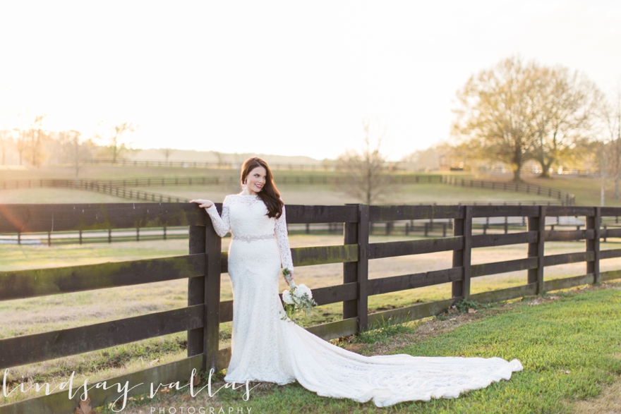 Sarah Allen's Bridal Session- Mississippi Wedding Photographer - Lindsay Vallas Photography_0027