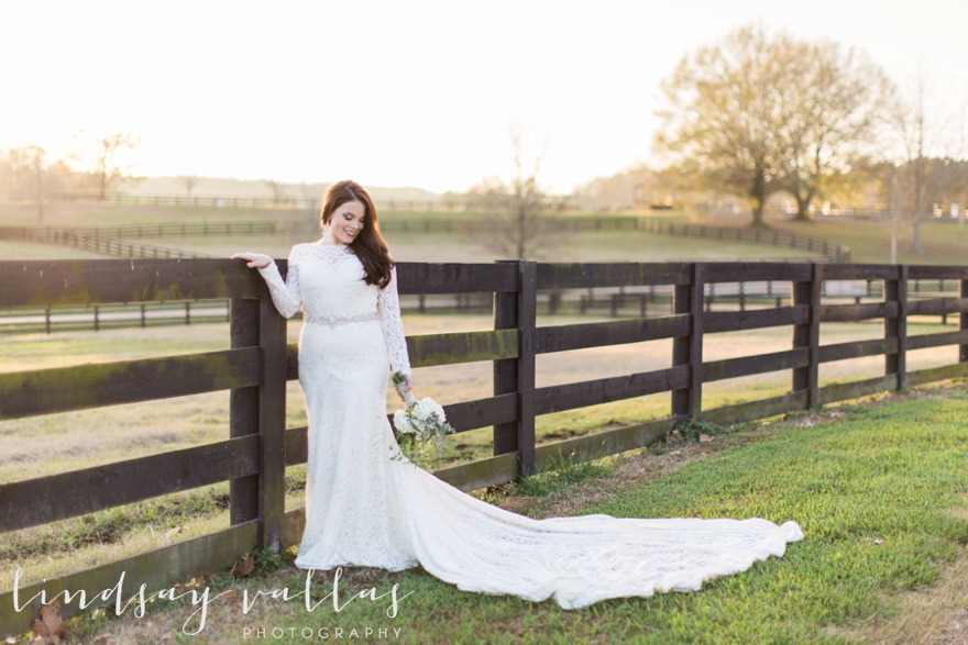 Sarah Allen's Bridal Session- Mississippi Wedding Photographer - Lindsay Vallas Photography_0029