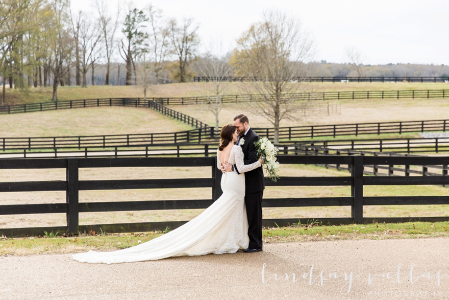 Sarah & Andrew Wedding- Mississippi Wedding Photographer - Lindsay Vallas Photography_0024