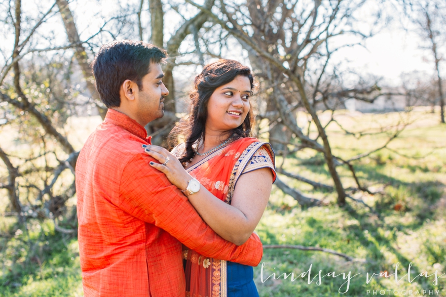 Divya & Parag Post Engagement Session - Mississippi Wedding Photographer - Lindsay Vallas Photography_0003