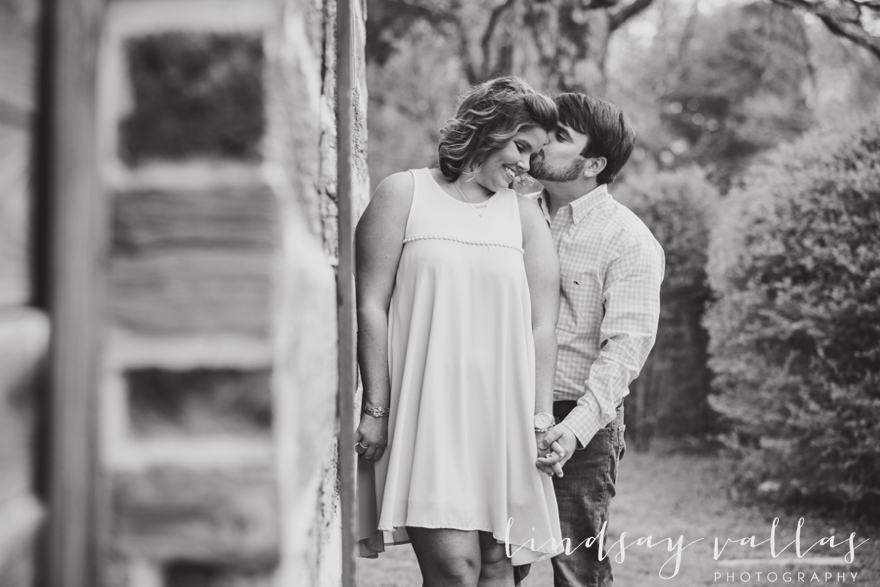 Katy Rose & Jordan Engagement Session - Mississippi Wedding Photographer - Lindsay Vallas Photography_0016