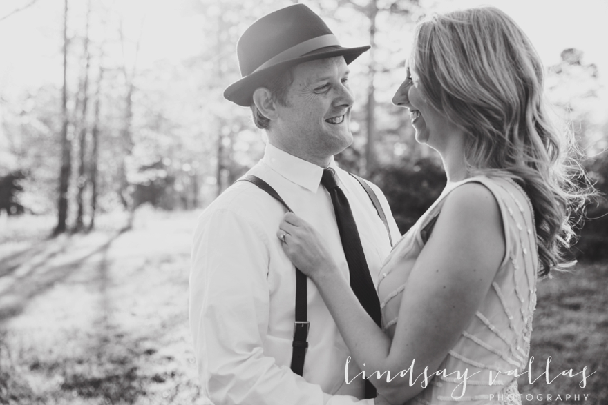 Mandy & Brian Engagement - Mississippi Wedding Photographer - Lindsay Vallas Photography_0006