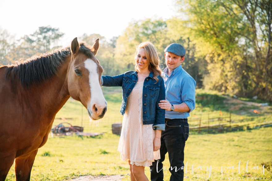 Mandy & Brian Engagement - Mississippi Wedding Photographer - Lindsay Vallas Photography_0009