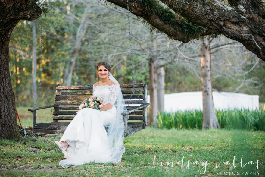 Sara Todd Bridal Session - Mississippi Wedding Photographer - Lindsay Vallas Photography_0013