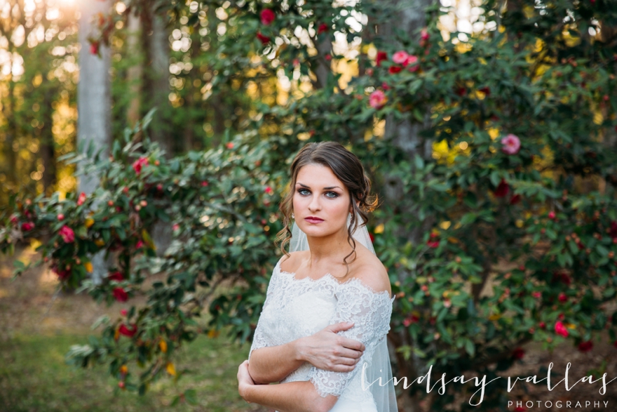 Sara Todd Bridal Session - Mississippi Wedding Photographer - Lindsay Vallas Photography_0024