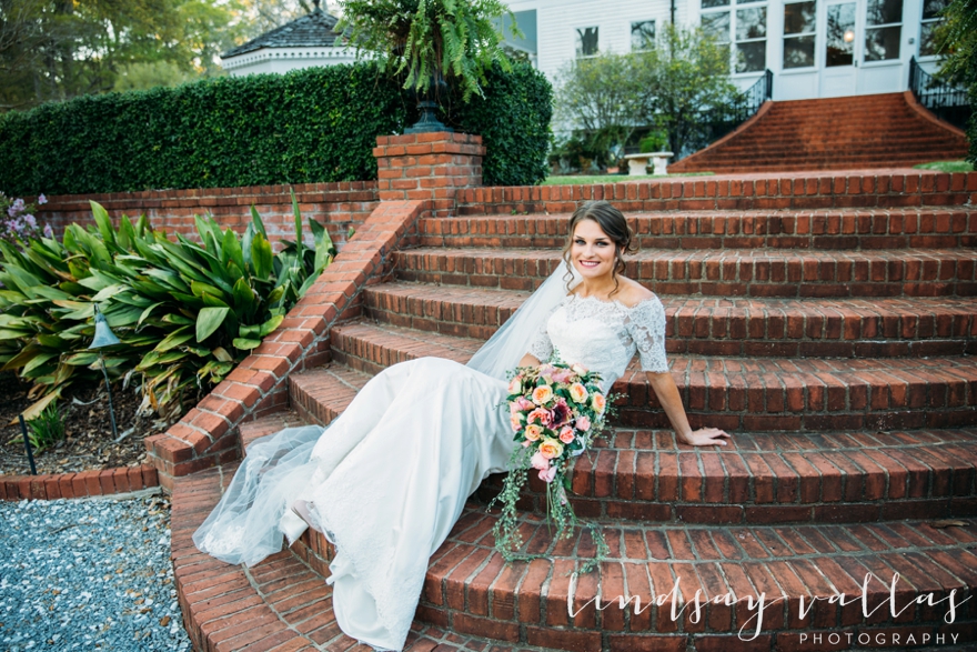 Sara Todd Bridal Session - Mississippi Wedding Photographer - Lindsay Vallas Photography_0028