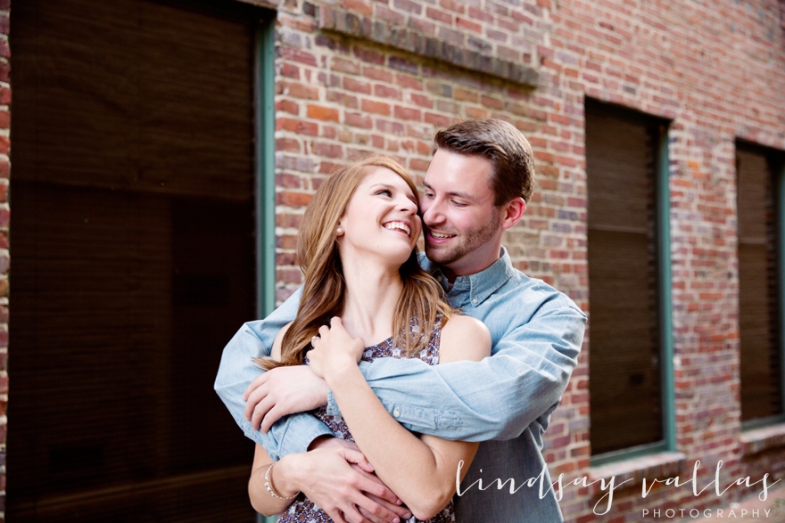 Kaley & Kaleb Engagement - Mississippi Wedding Photographer - Lindsay Vallas Photography_0028