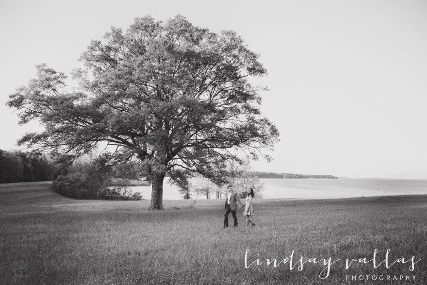 Lauren & Toby Engagement Session- Mississippi Wedding Photographer - Lindsay Vallas Photography_0023