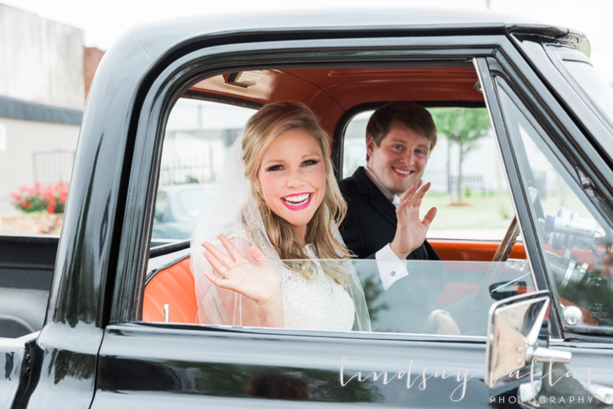 Chelsea & Brandon- Mississippi Wedding Photographer - Lindsay Vallas Photography_0077