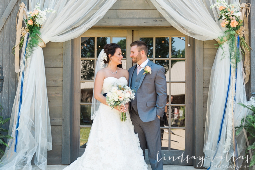 Karli & Jareth- Mississippi Wedding Photographer - Lindsay Vallas Photography_0033