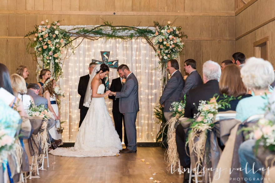 Karli & Jareth- Mississippi Wedding Photographer - Lindsay Vallas Photography_0053