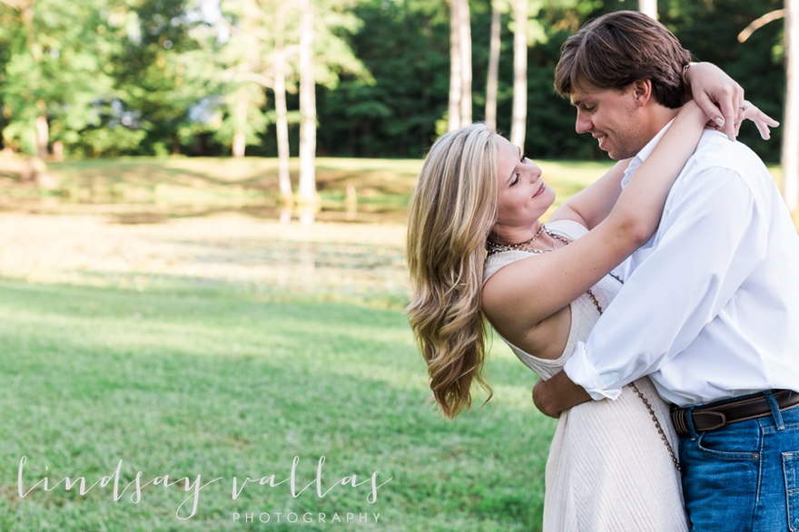 Natalie & Alex- Mississippi Wedding Photographer - Lindsay Vallas Photography_0009