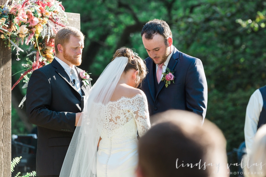 Sara & Corey Wedding - Mississippi Wedding Photographer - Lindsay Vallas Photography_0106