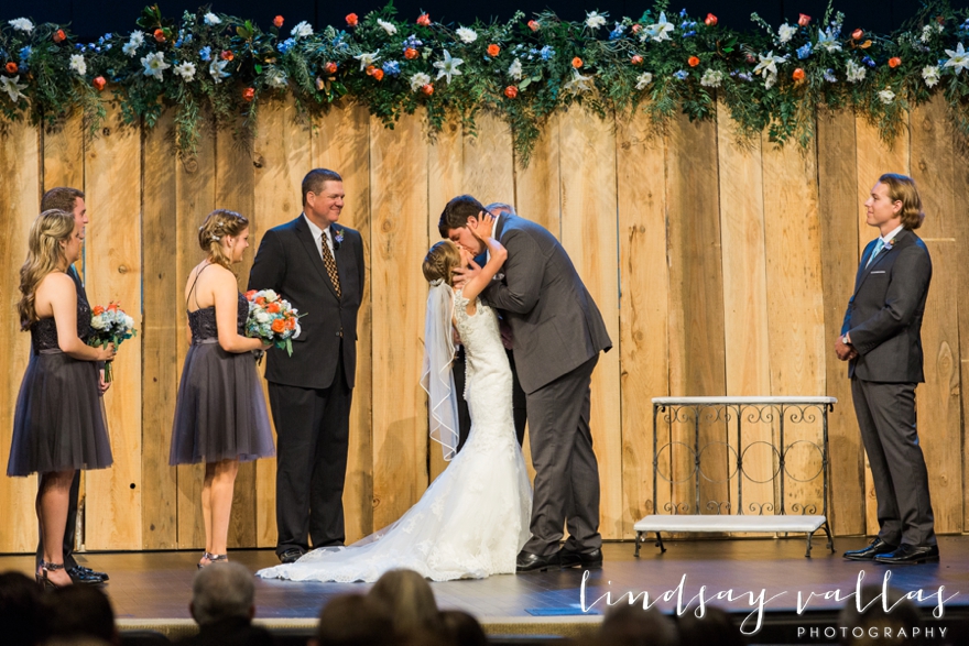 Maegan & Logan Wedding - Mississippi Wedding Photographer - Lindsay Vallas Photography_0038