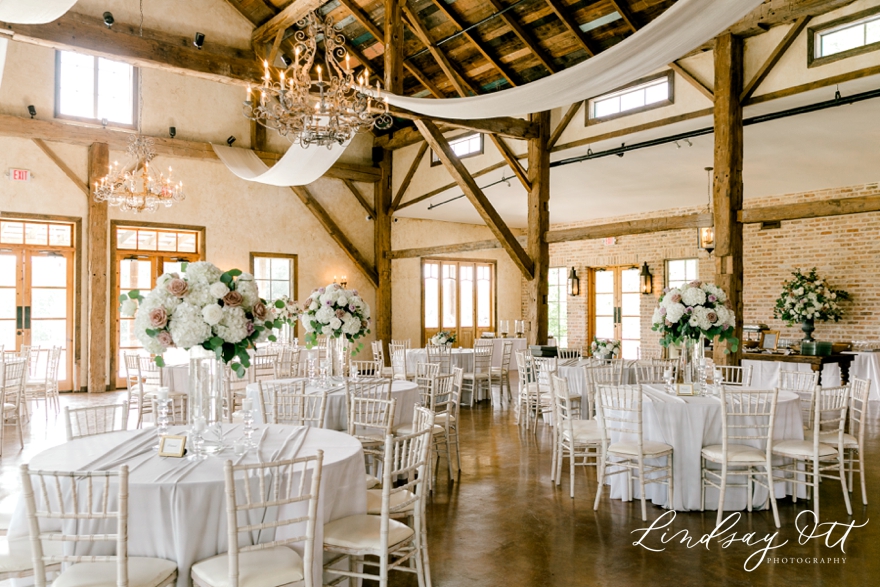 Bridlewood is gorgeous at all times but I truly truly love this elegant color scheme and all the white!!