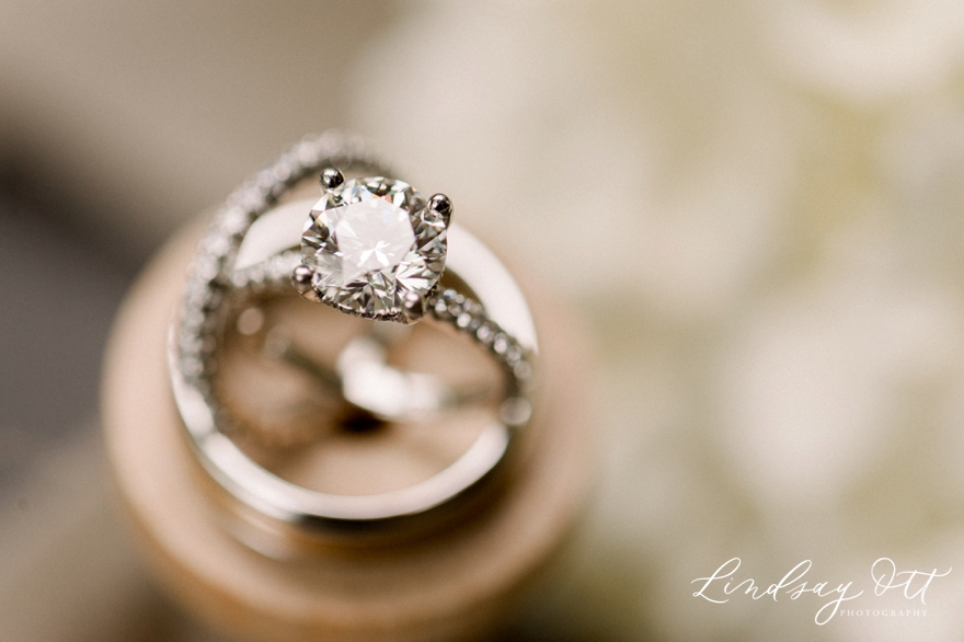 Ok, y'all, this ring is soooo pretty!!!