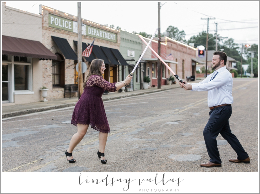 Sarah & John Engagements - Mississippi Wedding Photographer Lindsay Vallas Photography_0014