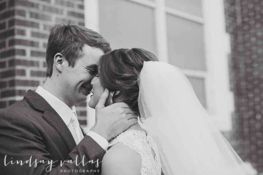 Caroline & Matthew - Mississippi Wedding Photographer - Lindsay Vallas Photography_0072