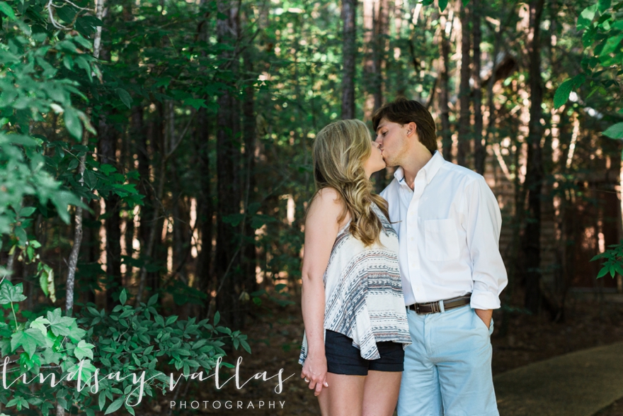 Natalie & Alex- Mississippi Wedding Photographer - Lindsay Vallas Photography_0004